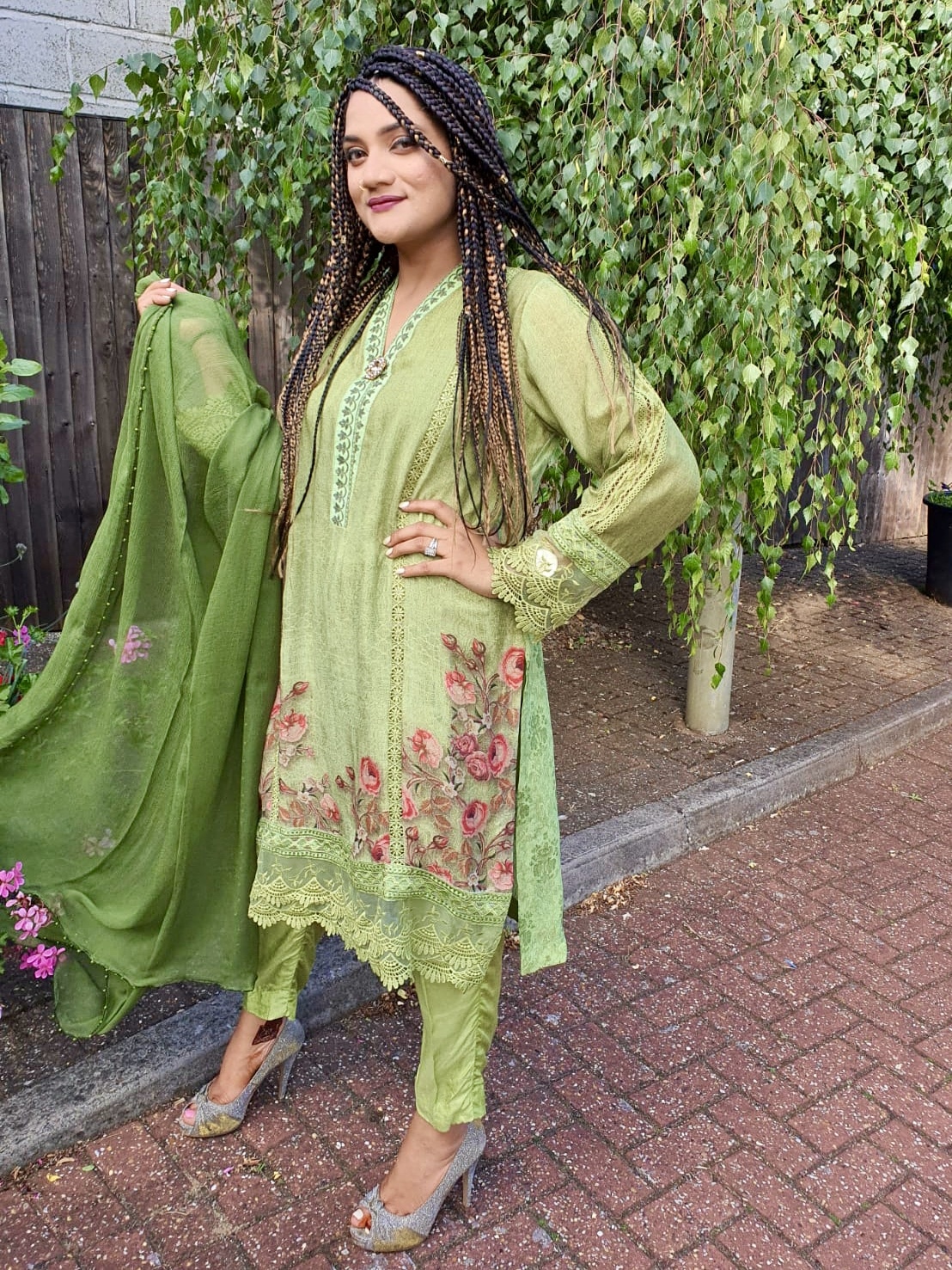 olive-green-dress-sarah-zaaraz-london-fashion-designer-pakistani