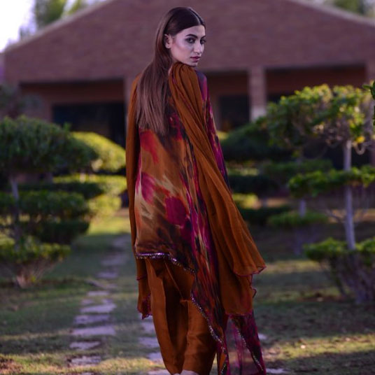 Sarah Zaaraz London Fashion Designer | Pakistani Dress Designer | Bridal Dresses